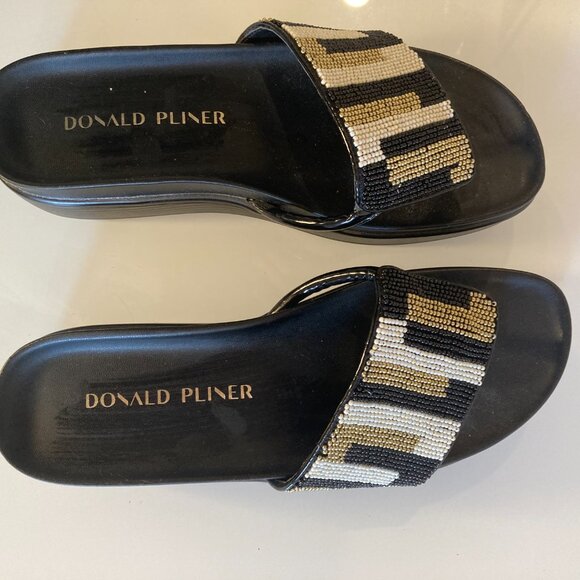Donald Pliner sandals with intricate beadings. Size 5.0 - Picture 5 of 12